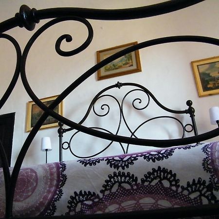 B&B Il Glicine Montefollonico Quarto foto