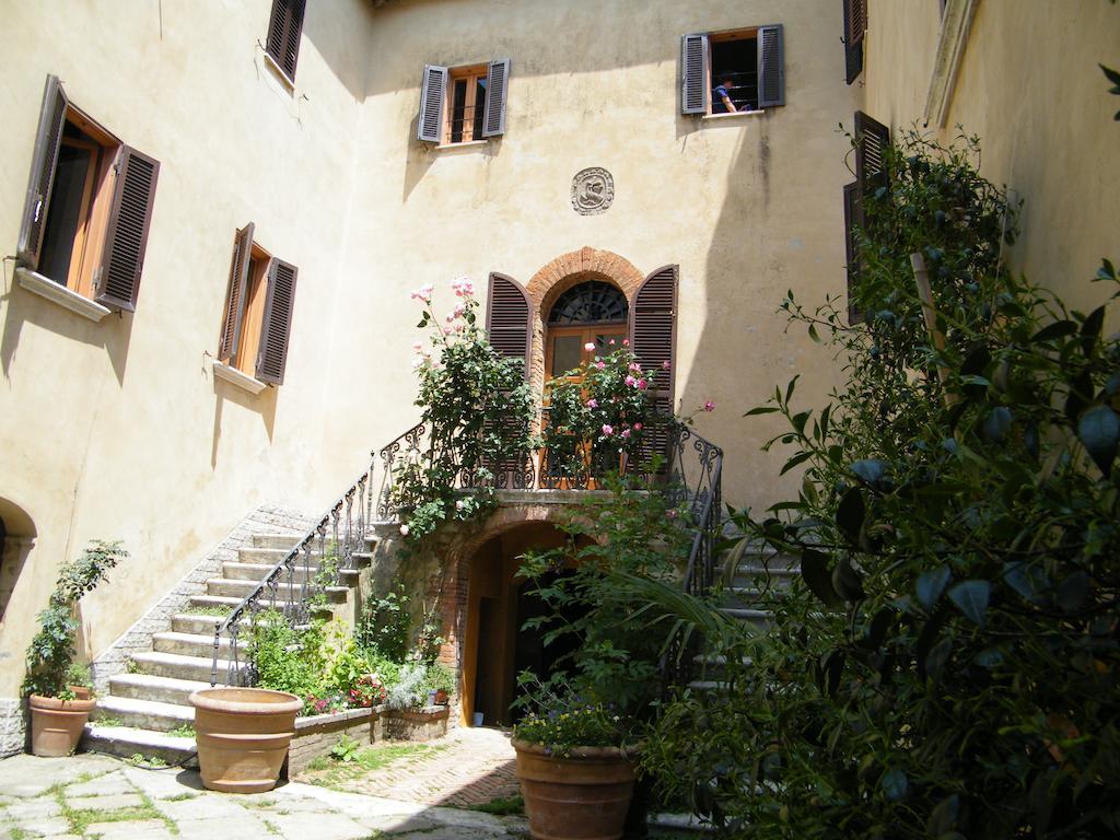 B&B Il Glicine Montefollonico Exterior foto